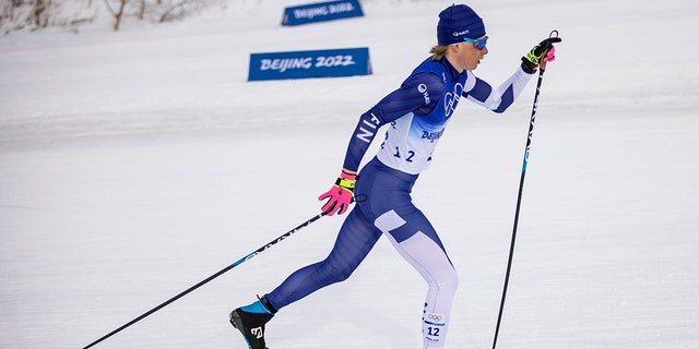 Remi Lindholm uit Finland neemt deel aan het klassieke langlaufen van 15 km voor heren tijdens de Olympische Winterspelen van 2022 in Peking in het National Cross-Country Ski Centre op 11 februari 2022 in Zhangjiakou, China.  (Foto door Tom Wheeler/VOIGT/DeFodi Images via Getty Images)