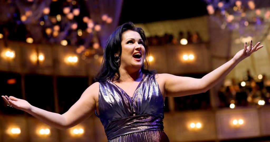 Russische sopraan Anna Netrebko verlaat de Met Opera voor haar steun aan Poetin