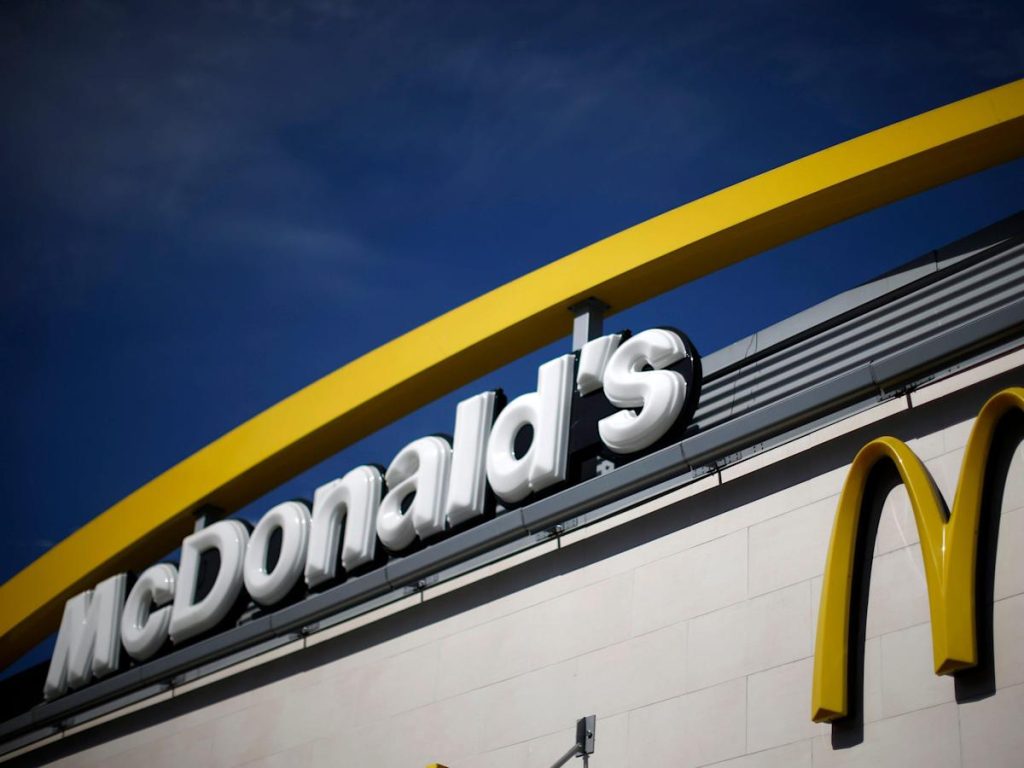 McDonald's en PepsiCo behoren tot fastfoodbedrijven die door politieke figuren worden aangespoord om te stoppen met zakendoen in Rusland