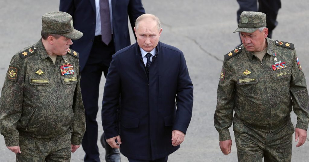 Een Amerikaanse functionaris zegt dat Poetin zich misleid voelt door het Russische leger