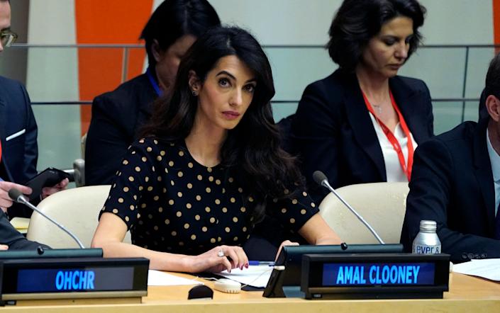 Amal Clooney tijdens een bijeenkomst van de VN-Veiligheidsraad.