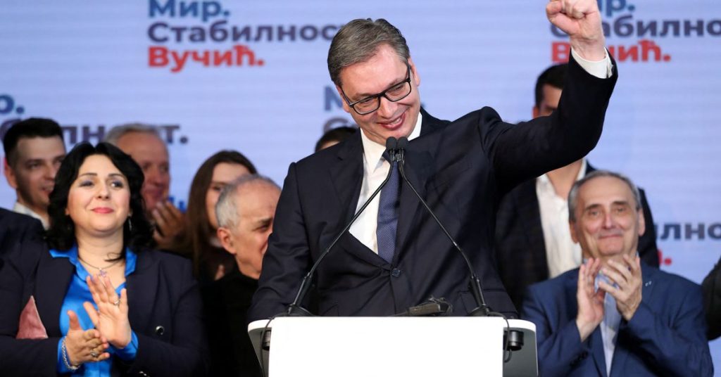 De zittende Servische president Vucic bereidt zich voor op het winnen van een tweede termijn