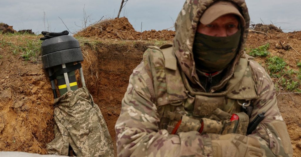 Rusland lanceert de Slag om Donbass in Oost-Oekraïne en neemt de controle over de stad over