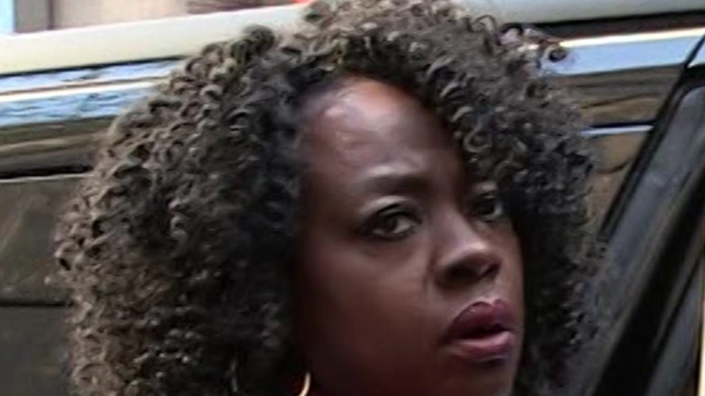 Viola Davis zegt dat de regisseur haar "Louise" noemde, naar zijn dienstmeisje