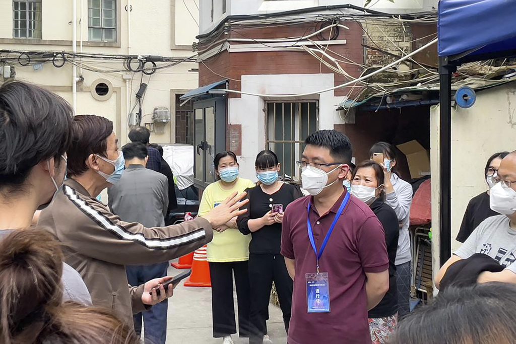 Lockdown in Shanghai: inwoners eisen vrijlating, sommigen snappen het