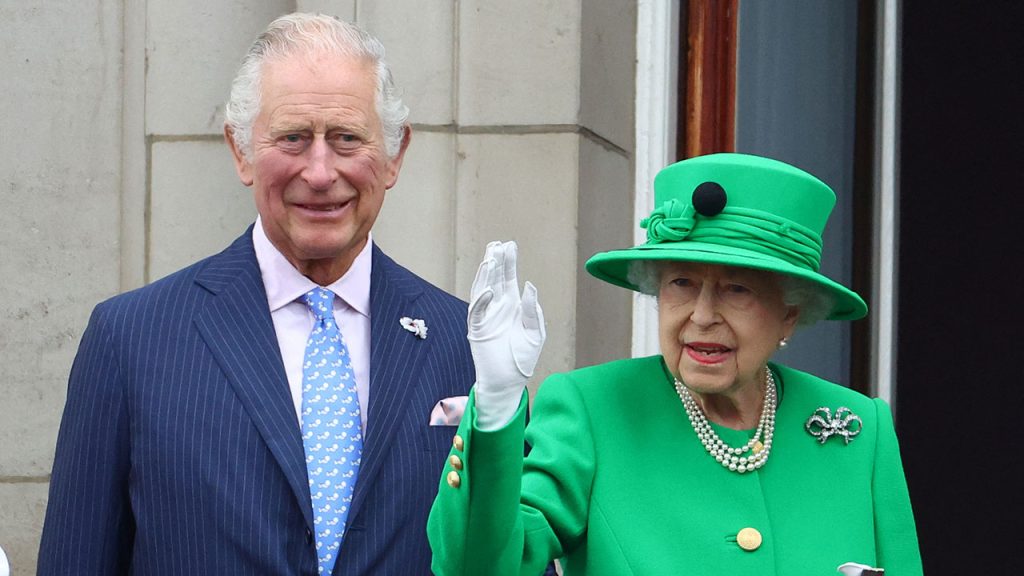 Britse leiders vertellen prins Charles dat hij moet stoppen met inmenging in de politiek te midden van verzet over immigratie: rapport