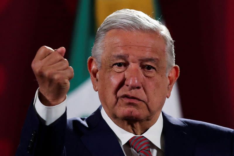 Mexicaanse president verdubbelt Hitlers vergelijking met een joodse analist na protest