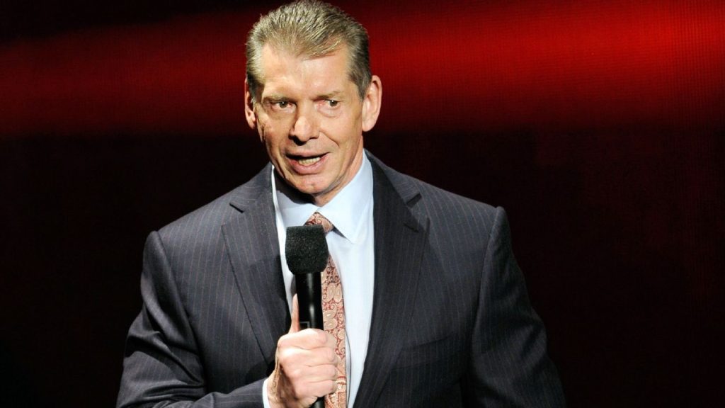 Vince McMahon stapt op als WWE-voorzitter en CEO tijdens een onderzoek naar vermeende stilzwijgende betalingen