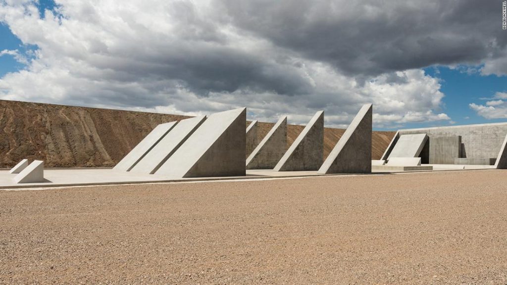 'City' van kunstenaar Michael Heizer gaat na 50 jaar open in de woestijn van Nevada