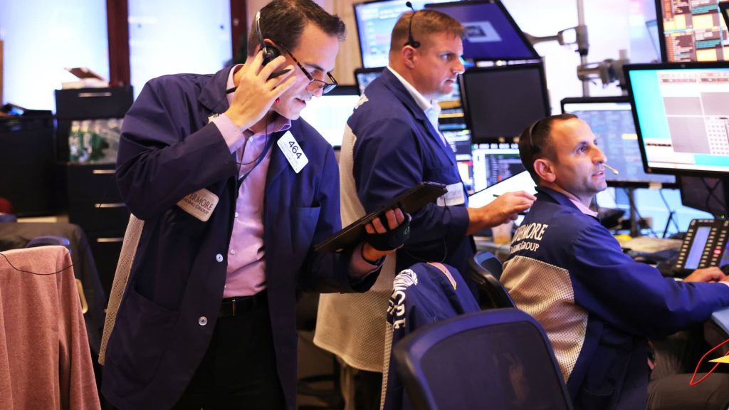 Dow-futures stegen meer dan 200 punten na opeenvolgende verliezende sessies op Wall Street