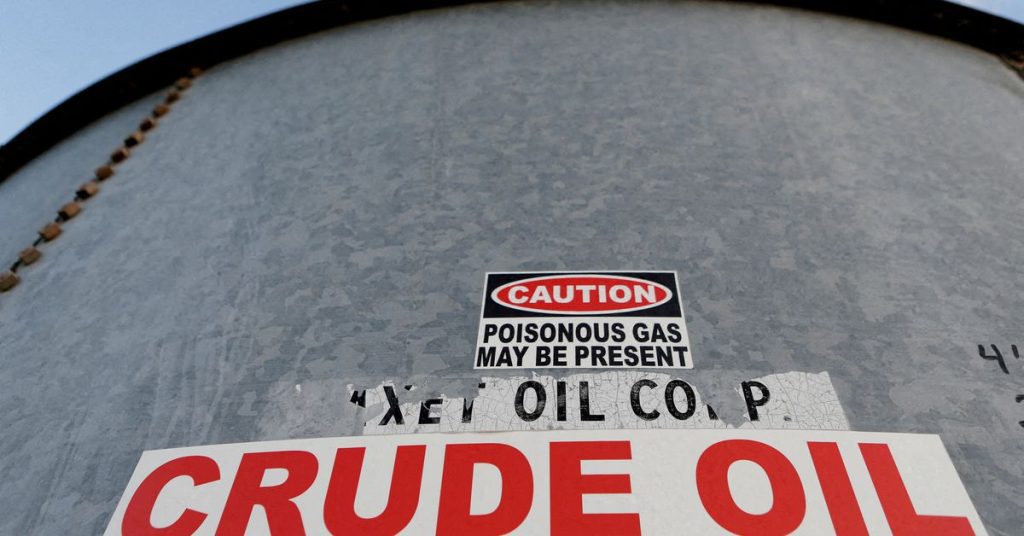 Olie daalt 3%, beïnvloed door plotselinge druk van Amerikaanse ruwe olie en benzine