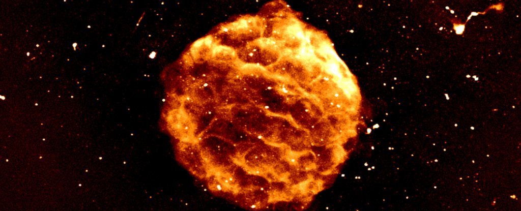 Prachtig beeld van supernovaresten verwerkt door een nieuwe Australische computer
