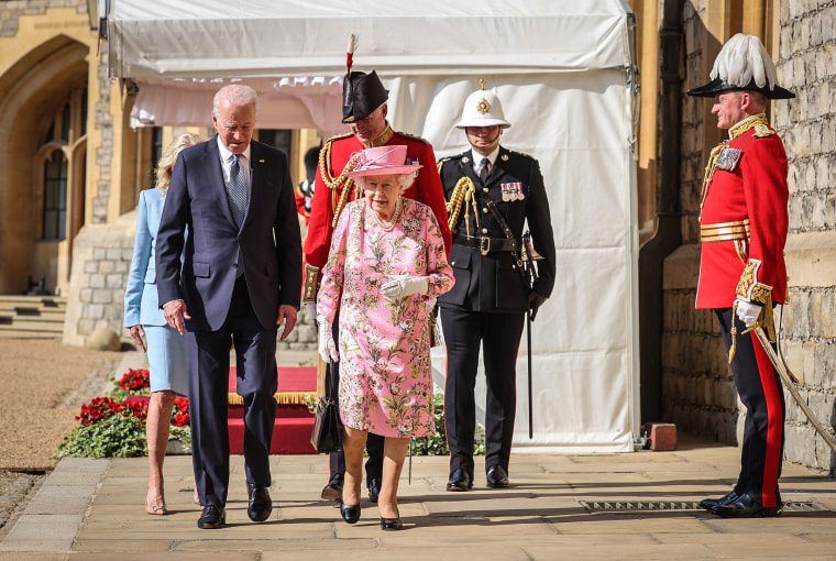 President Joe Biden en koningin Elizabeth II in Windsor Castle op 13 juni 2021 in Windsor, Engeland.