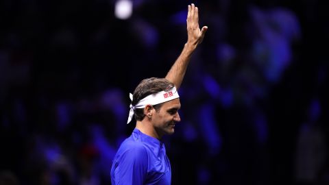 Roger Federer van Team Europe op de eerste dag van de Laver Cup in de O2 Arena in Londen op vrijdag. 
