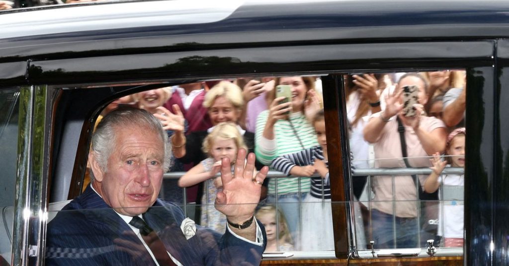 Koning Charles verklaarde koning, de begrafenis van de koningin op 19 september
