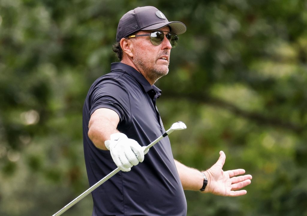 Phil Mickelson en anderen trekken zich terug uit LIV Golf-rechtszaak tegen de PGA Tour