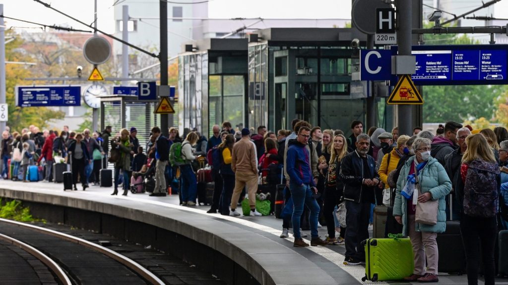 Sabotagedaad legt delen van het Duitse spoorwegsysteem stil: NPR