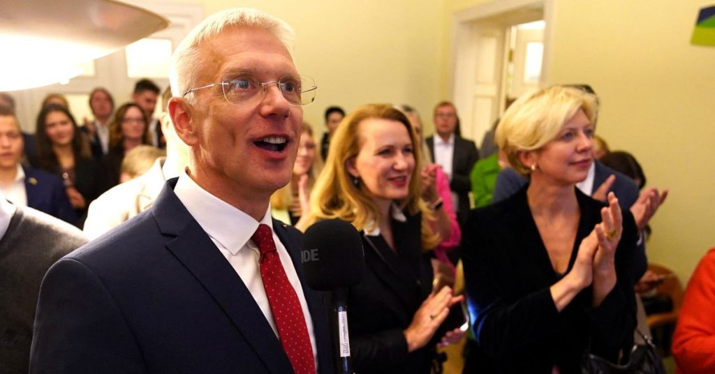 Opiniepeilingen tonen aan dat de nieuwe Unity Party van de Letse premier de stemming leidt