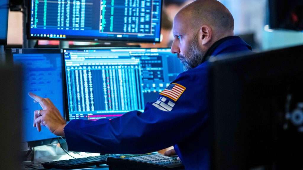 De S&P 500 handelt stabiel nu Wall Street worstelt om te herstellen van de uitverkoop van maandag
