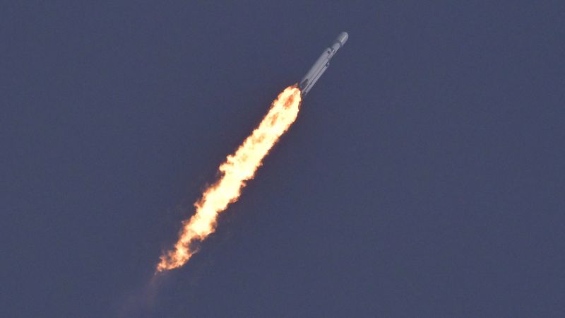 Lancering van de Falcon Heavy, 's werelds krachtigste raket van SpaceX