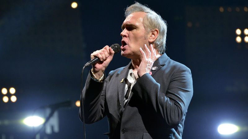 Morrissey brengt het publiek van streek nadat het concert na 30 minuten is afgelopen