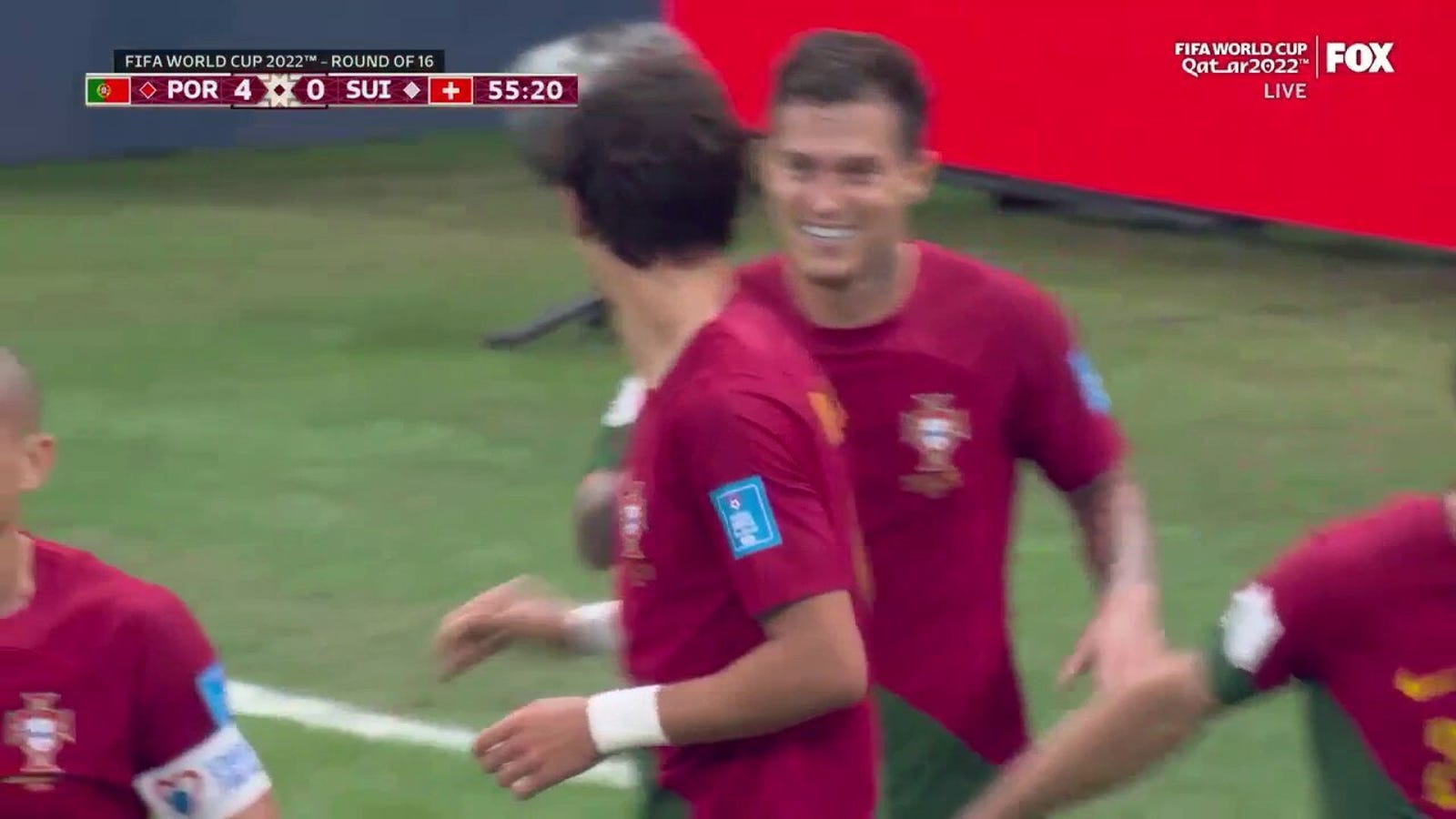 De Portugees Rafael Guerrero scoort in de 55e minuut een doelpunt tegen Zwitserland