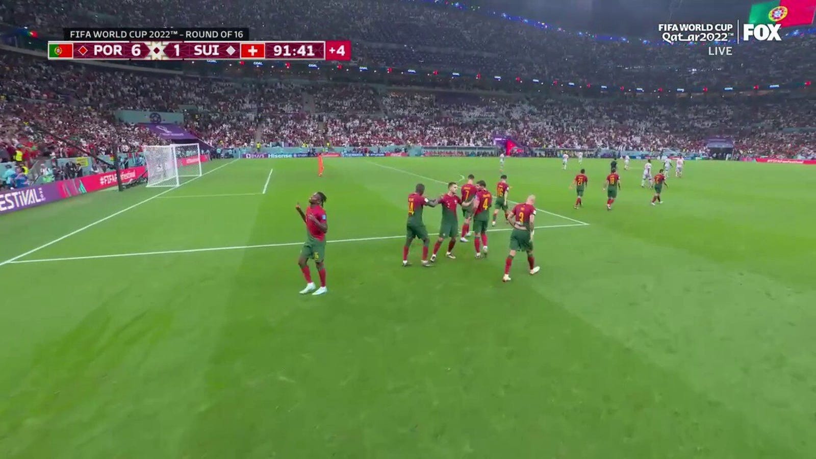 Portugal Rafael Leao scoort een doelpunt tegen Zwitserland 90 + 2'