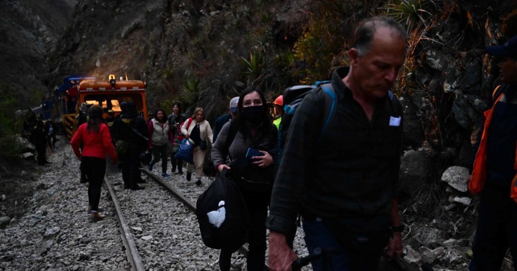 Amerikaanse toeristen gestrand in Machu Picchu door dodelijke protesten in Peru